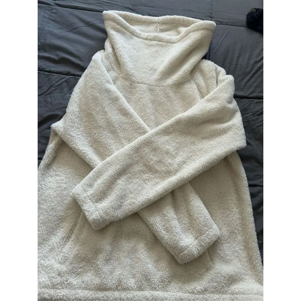 Crewneck GAP Body Fuzzy Cozy Off White Cowlneck Sweater Size L